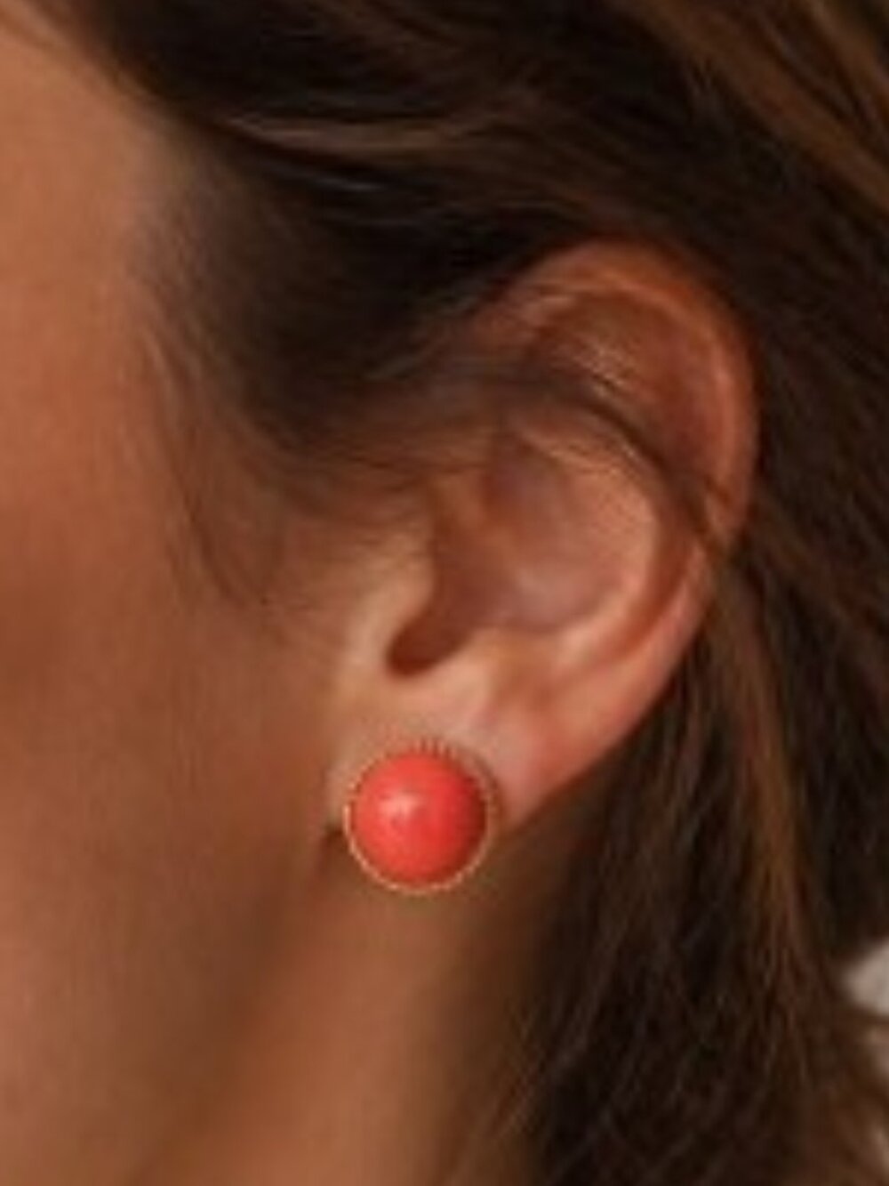 Zoetik Gold-Tone Coral Dome Stud Earrings NWT - Picture 3 of 10